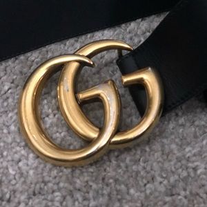 GUCCI LEATHER LOGO BUCKLE BELT